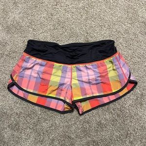 Lululemon Groovy Run shorts plaid size 10